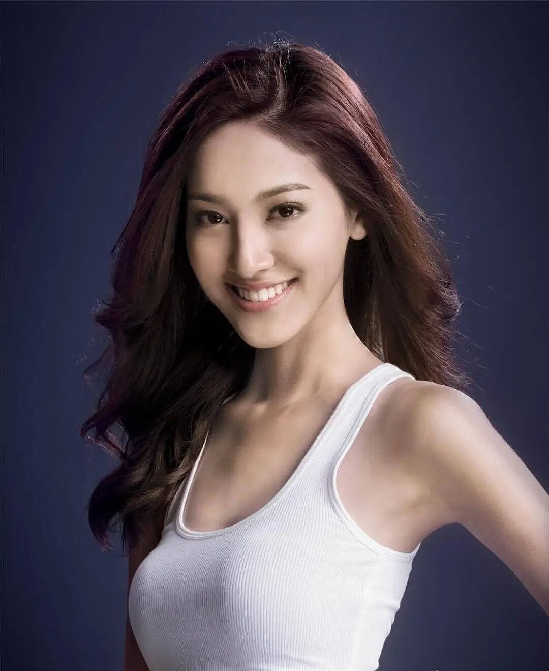 【美女】十大90后香港美女红星!又纯又欲身材火辣性感撩人(组图) - 1