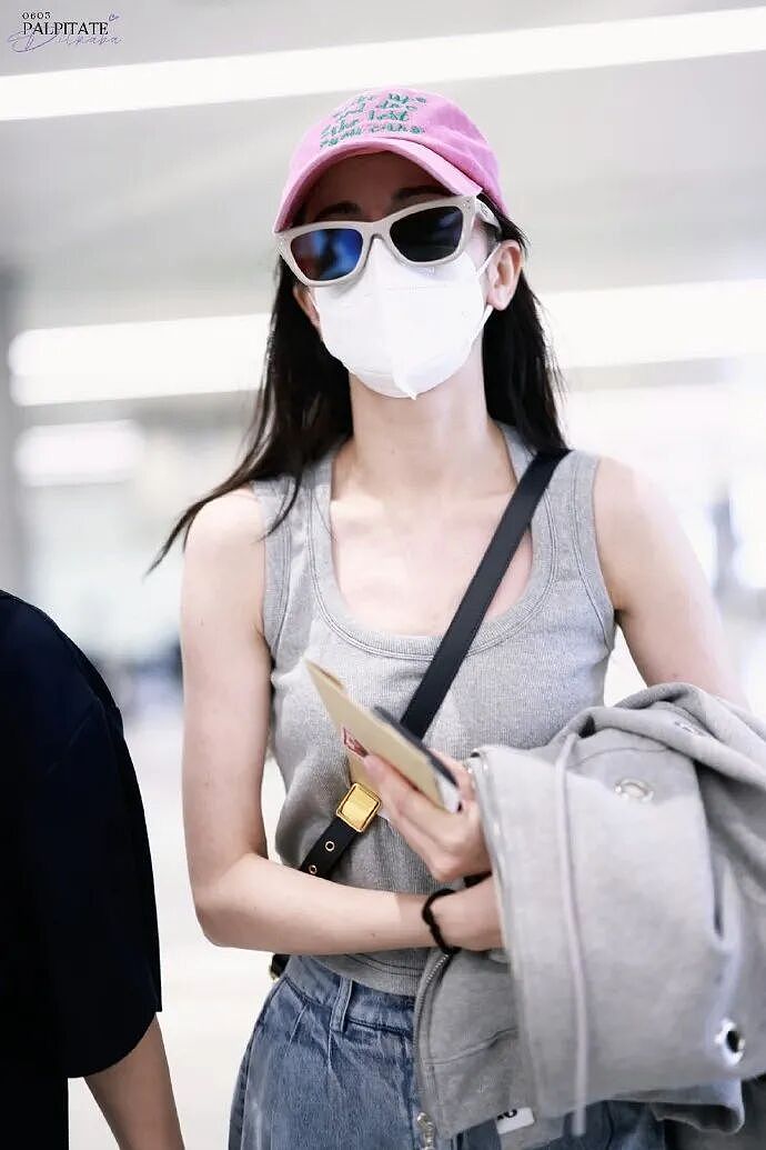 【美女】迪丽热巴六点多就起床健身!难怪她身材火辣性感迷人(组图) - 2
