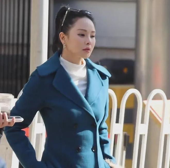 伊能静春晚彩排状态差，脸僵馒化医美明显，曾自曝一年花百万保养（组图） - 2