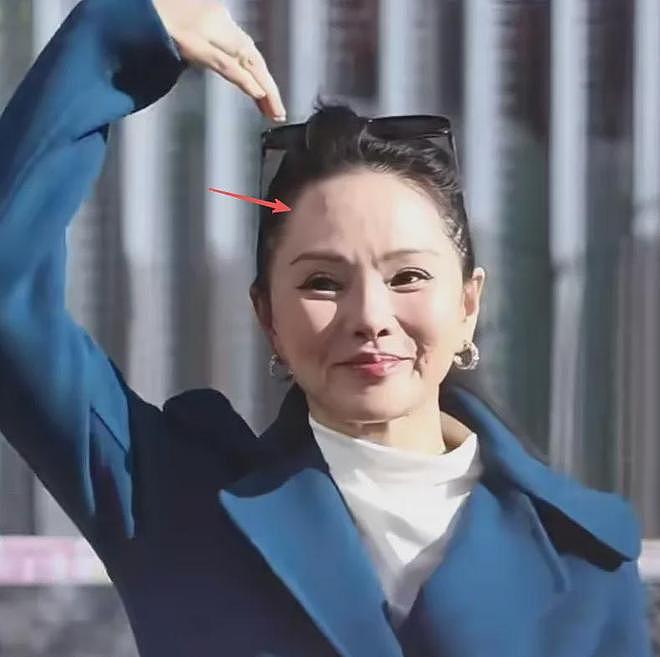 伊能静春晚彩排状态差，脸僵馒化医美明显，曾自曝一年花百万保养（组图） - 4