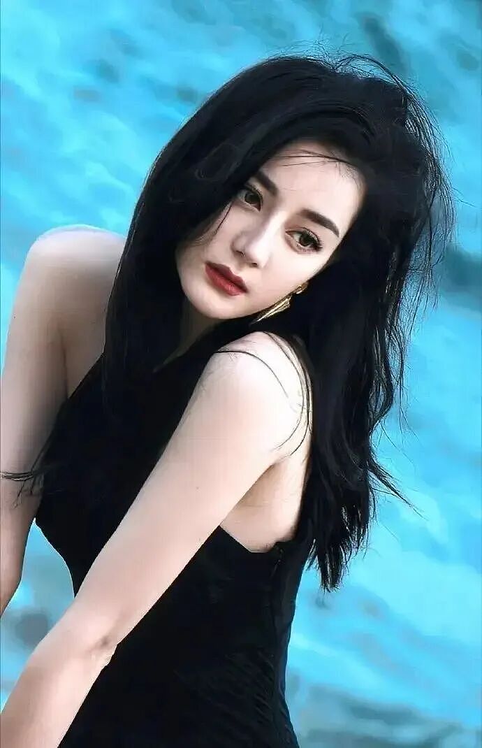 【美女】迪丽热巴六点多就起床健身!难怪她身材火辣性感迷人(组图) - 12