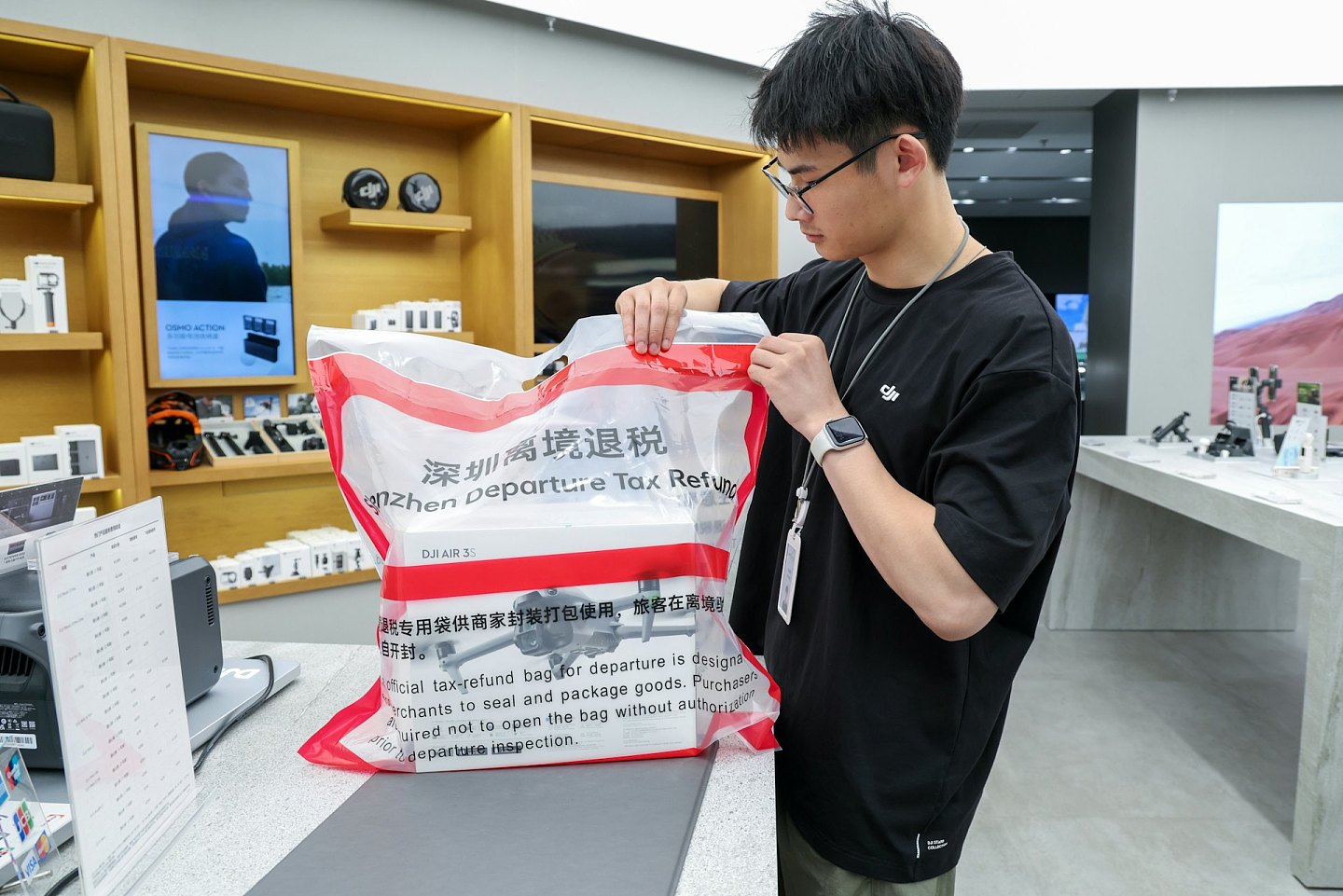 内媒:大疆前销售副总裁被刑拘,涉利用职务获取巨额不当利益(组图) - 4