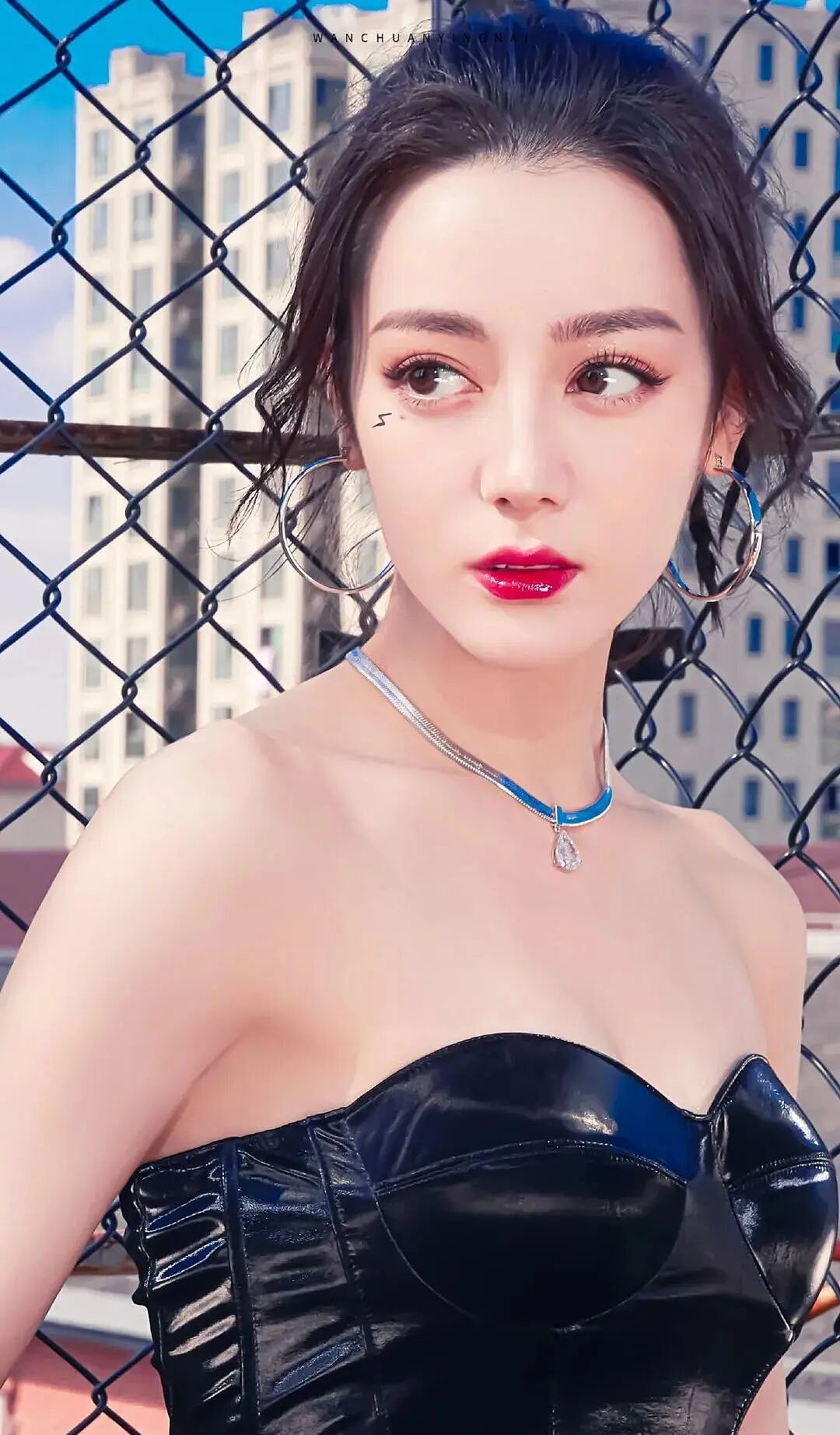 【美女】迪丽热巴六点多就起床健身!难怪她身材火辣性感迷人(组图) - 8