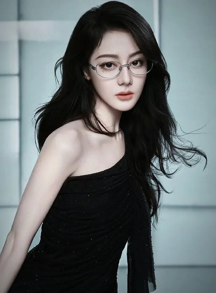 【美女】迪丽热巴六点多就起床健身!难怪她身材火辣性感迷人(组图) - 4