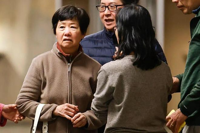 80岁华裔老太太撞死苹果高管一家四口，迅速转移财产，仅缓刑+吊销驾照（组图） - 1