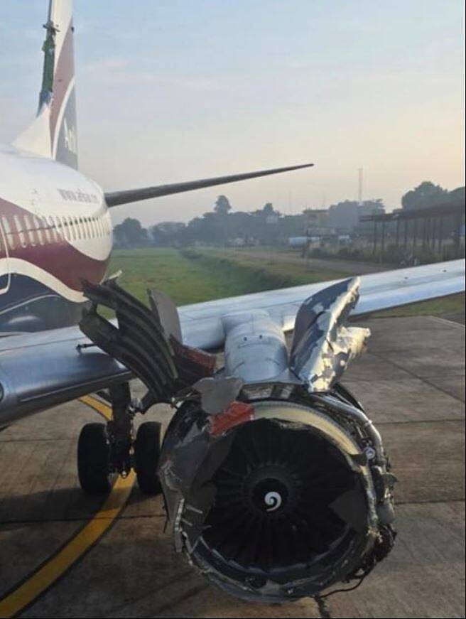 骇人画面！波音737引擎空中炸成“废铁”（图） - 1