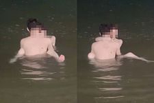 曝中国情侣海中“活春宫”，肉体交叠激战1小时