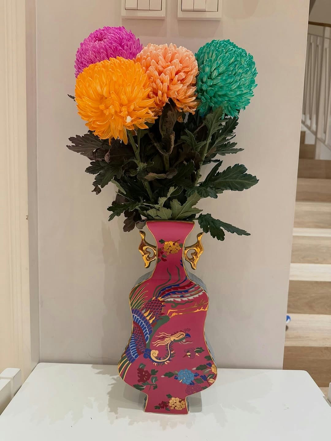 胡杏儿又一年返围村上香祭祖，晒豪宅阔落客厅摆年花团年饭劲丰盛（组图） - 17