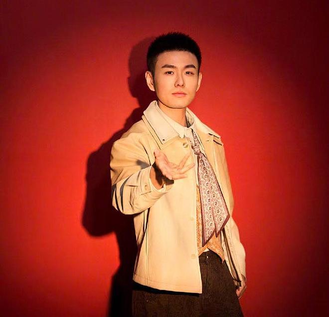 时隔四年再登春晚，湘籍魔术师邓男子坦言：以“冲浪心态”化解压力，搭档小尼有默契（组图） - 2