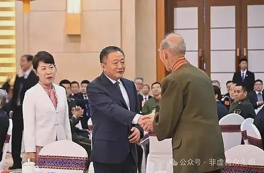 被称正部级“时装女王”,高官终于落马(组图) - 4