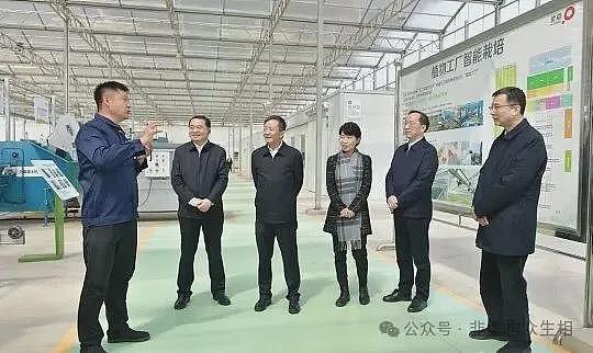 被称正部级“时装女王”,高官终于落马(组图) - 13