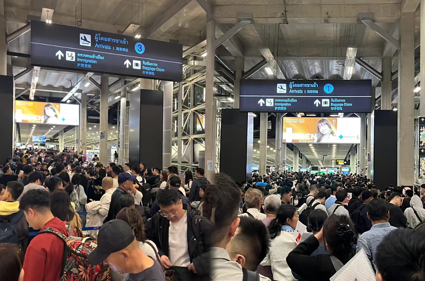 春节来新加坡旅游,被自己穷笑了:酒店一晚1.6万、入境被罚6000、一顿饭2000...(组图) - 1