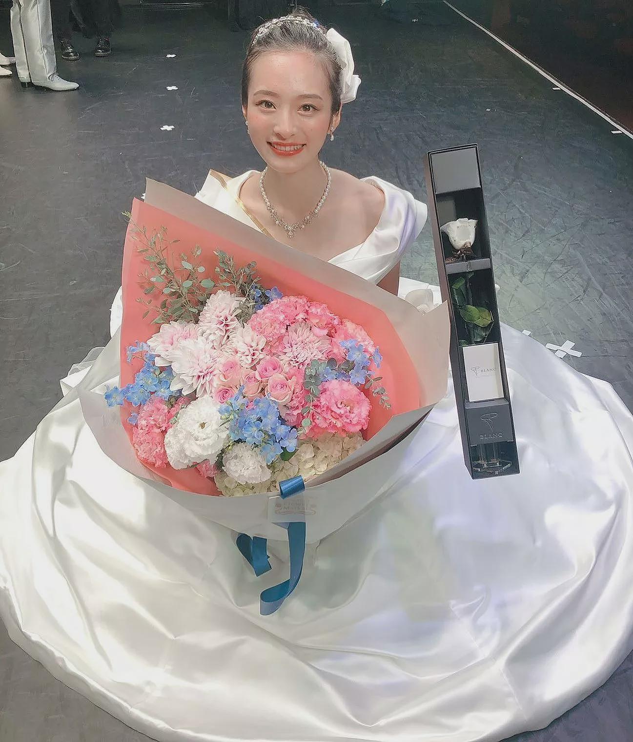 “东大校花”压线登机挨轰 黑历史被扒：更惊人（组图） - 4