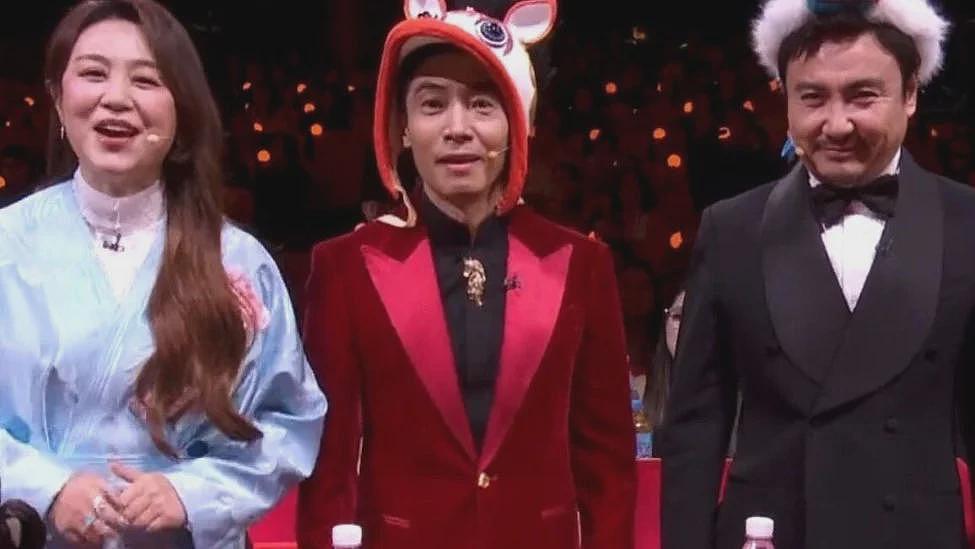 撒贝宁连续5年在春晚上演“帽子戏法”(组图) - 4