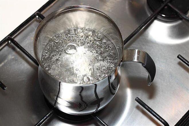 【健康】长期烧水喝的人和买桶装水喝的人,谁更健康?答案和你想的不同(组图) - 6