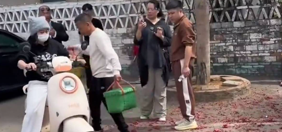 ​全红婵未随队冬训惹退役传闻！母亲年初一回应：不干涉（组图） - 1