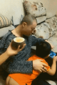 【爆笑】“拯救不开心！”一波笑到抽风的动图，差点笑到断气哈哈哈哈哈哈哈（组图） - 18