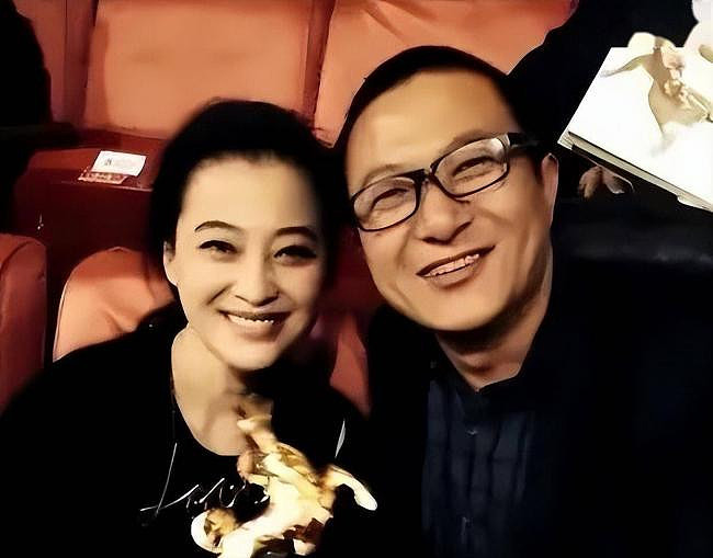 路边照上热搜：50岁梅婷视觉年龄63岁！网喊心酸（组图） - 8