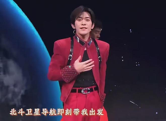众星春晚镜头太真实！王菲撞脸潘虹，热巴圆润发福，蔡明用力过猛（组图） - 24