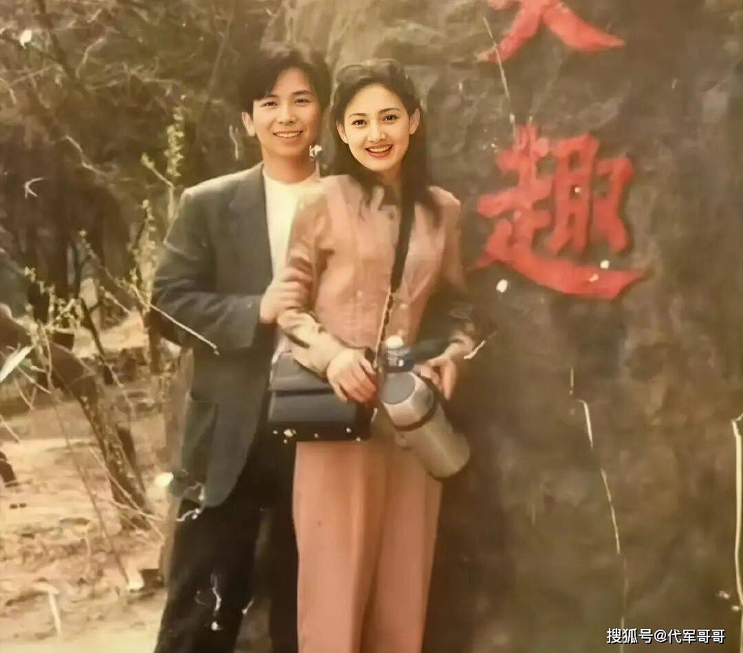 53岁牛莉近况曝光！如今18岁女儿成为她的骄傲（组图） - 5