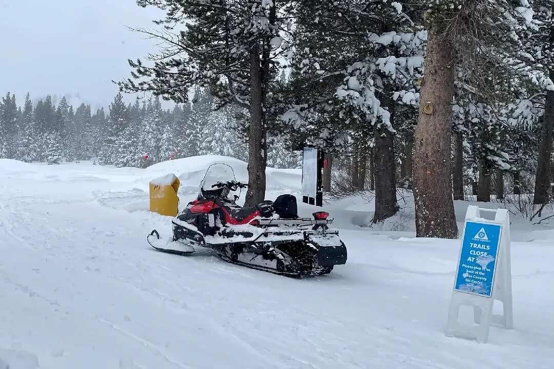 8死1失踪！知名滑雪胜地恐怖雪崩，活埋游客！向导明知风暴来袭，仍继续行程（组图） - 2
