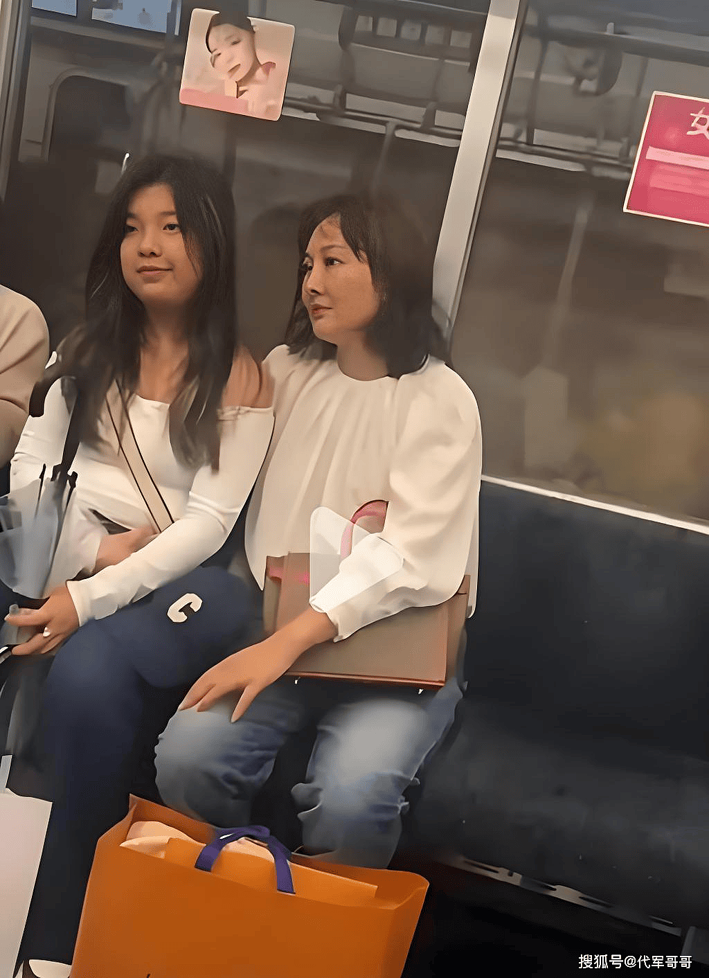 53岁牛莉近况曝光！如今18岁女儿成为她的骄傲（组图） - 6