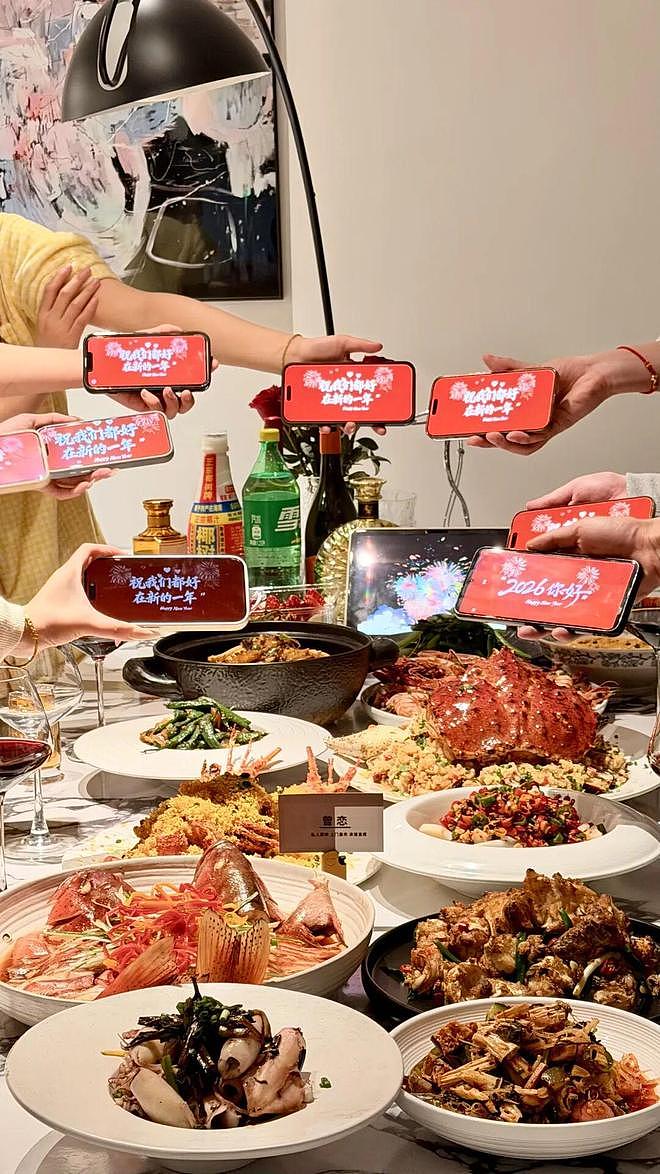 订单爆满！27岁女子春节上门做年夜饭月入4.5万：一桌10个菜1888元（组图） - 2