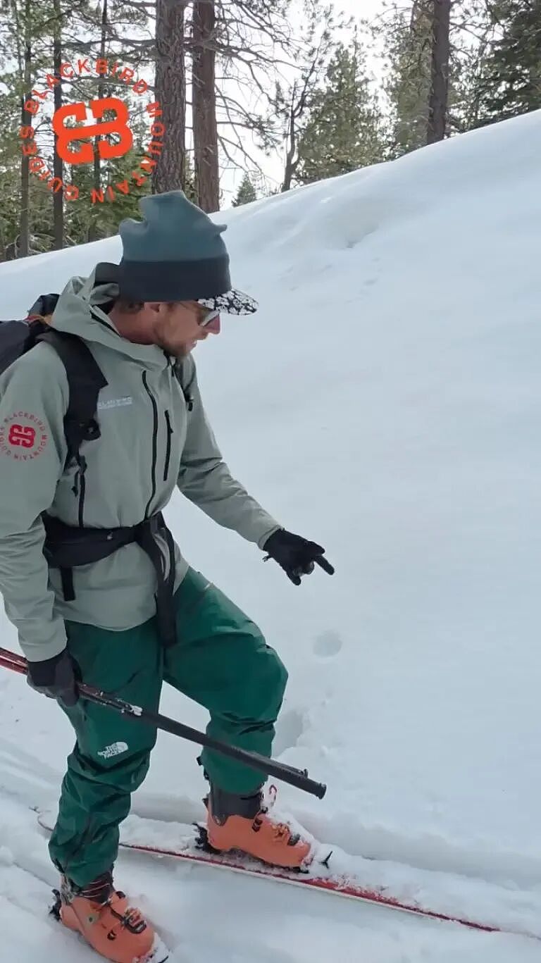 8死1失踪！知名滑雪胜地恐怖雪崩，活埋游客！向导明知风暴来袭，仍继续行程（组图） - 1