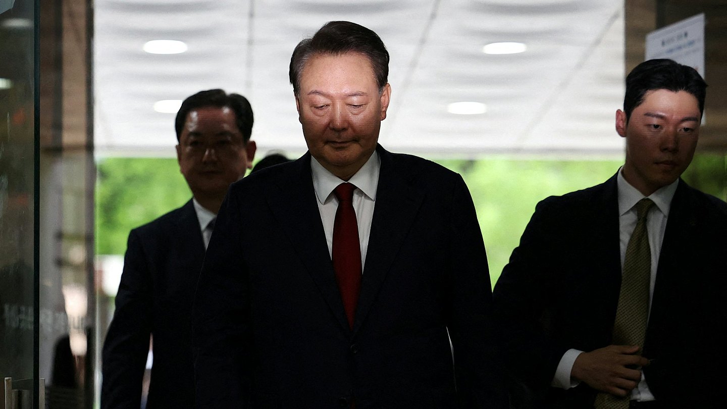 韩国前总统尹锡悦涉嫌发动内乱案19日一审宣判！央视：本人将出庭（组图） - 1