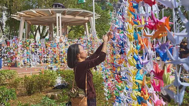 香港宏福苑“一户一社工”过劳争议 :他们在承担什么角色(组图) - 2