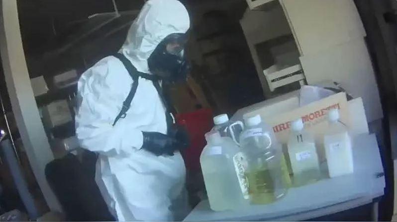 为击败美国侵略者，华男在美多地设非法生物实验室（组图） - 1