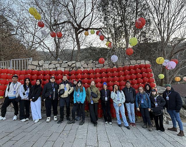 外国人扎堆来“蹭”中国年！小语种导游供不应求，日薪超2000（组图） - 2