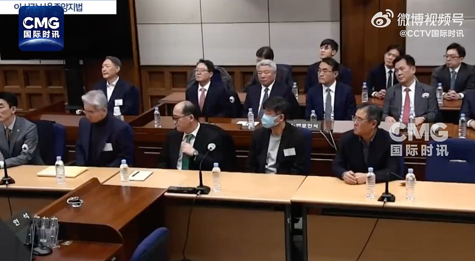 内乱头目罪罪名成立！刚刚，尹锡悦被判无期徒刑！反对者与支持者在场外高声叫骂（组图） - 1