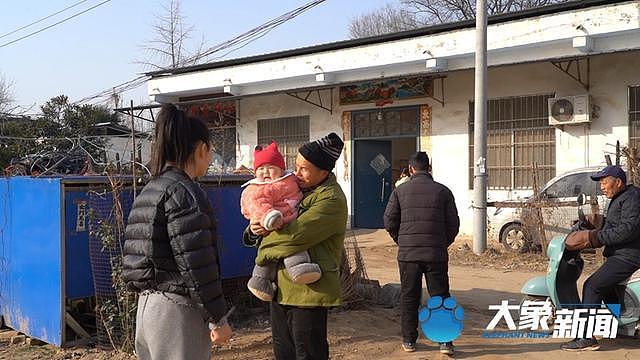 小镇“临时女儿”10元接单，代探留守父母！订单已排到初九（组图） - 5