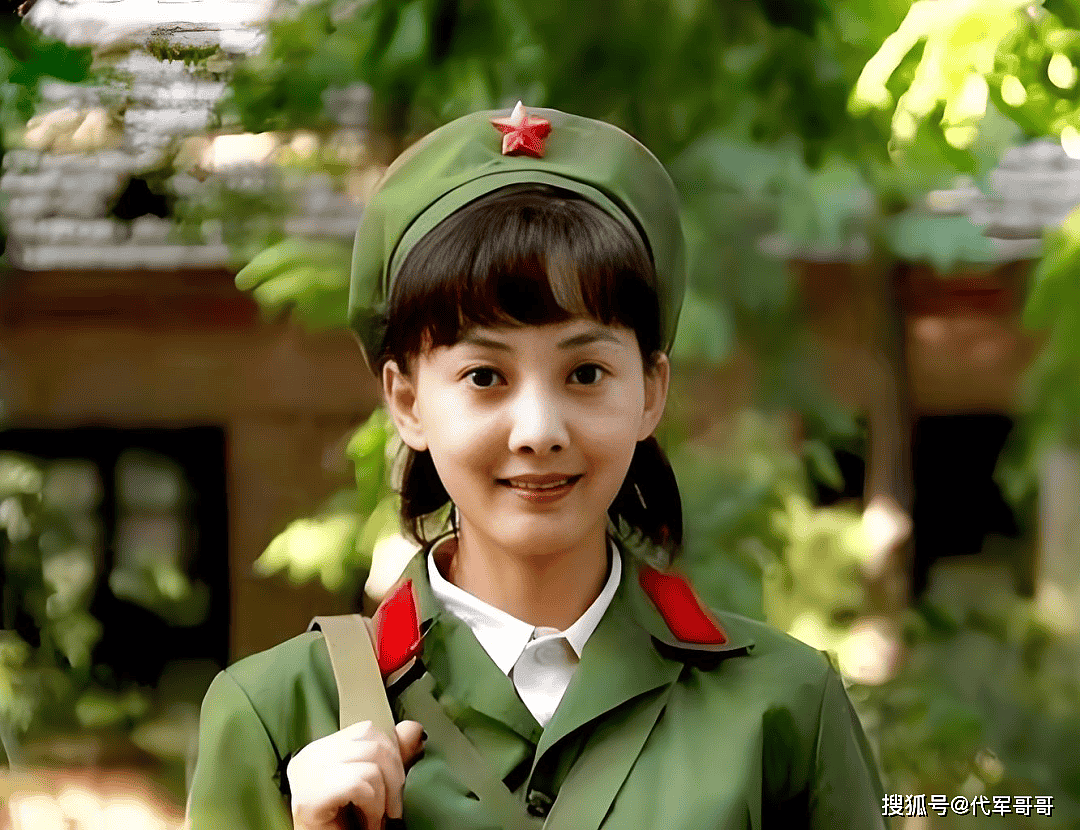 53岁牛莉近况曝光！如今18岁女儿成为她的骄傲（组图） - 4