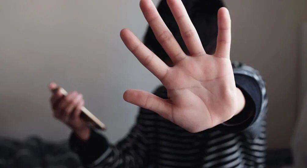 他靠一面砖墙的纹路，救出暗网上被侵害6年的女孩！他说：每天看视频像喝毒药，但他得做...（组图） - 3