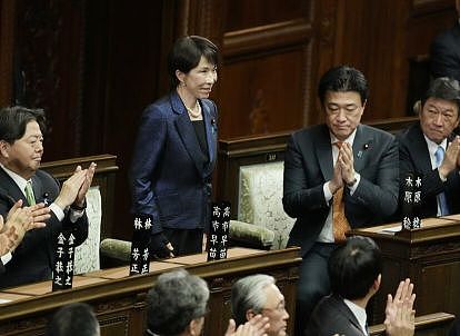 特朗普标榜在他支持下日本自民党大胜：高市早苗“特别喜欢我”（组图） - 4
