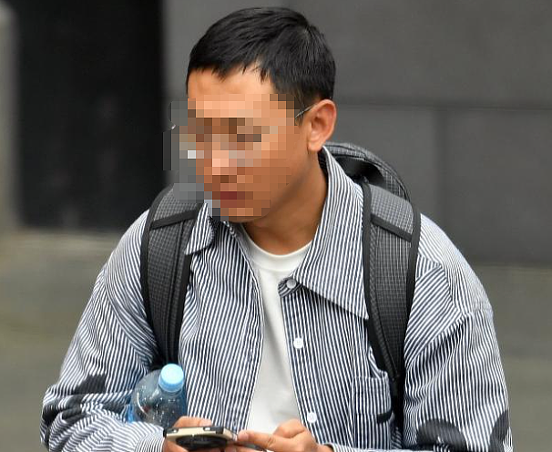 中国游客又出事!护照上交,还要花钱消灾,“有些东西,钱都赔不了”(组图) - 1