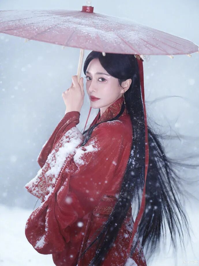 【美女】秦岚夸李沁像清水芙蓉般漂亮！两大女神美得让人窒息（组图） - 8
