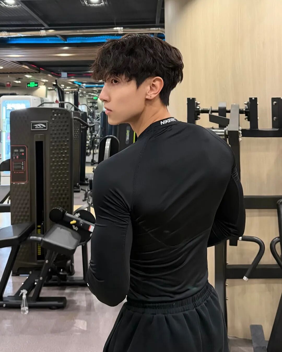 【帅哥】185cm健身卷毛小男友,超帅颜硬汉肌肉惹人爱...(组图) - 12