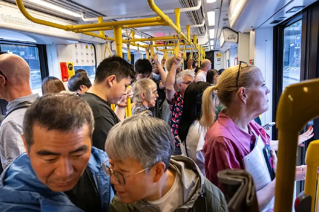敢在墨尔本坐这条电车线的，都是狠人！（组图） - 2