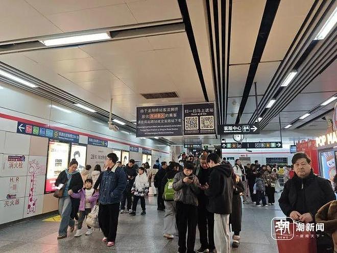 撞脸吴京！杭州地铁这位赵Sir火了，春节假期被问几百遍去西湖怎么走（组图） - 3