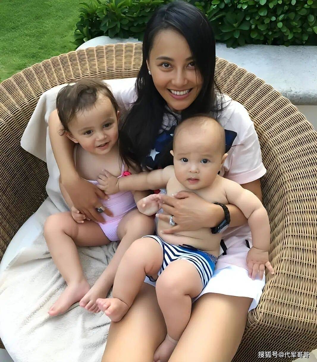 48岁马雅舒近况曝光!与吴奇隆离婚后嫁给澳洲高管,如今儿女双全很幸福(组图) - 5