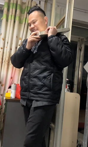 15公斤“红包”!山东舅舅年夜饭,搬$32万银砖做压岁钱(组图) - 5