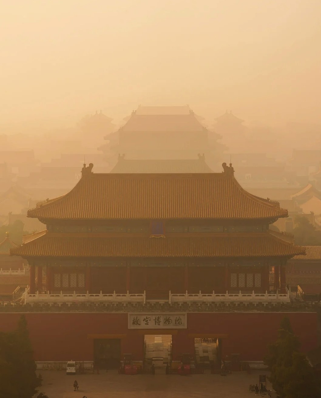 北京河北山西遭沙尘暴突袭！黄沙漫天景区商品被吹跑，多航班延误（组图） - 4