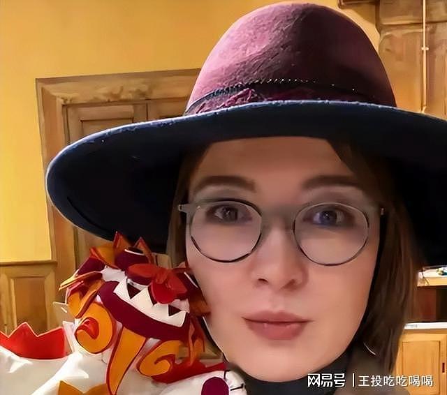 尼格买提没想到，官宣与自己离婚三年的帕夏，竟走了另一条上坡路（组图） - 2