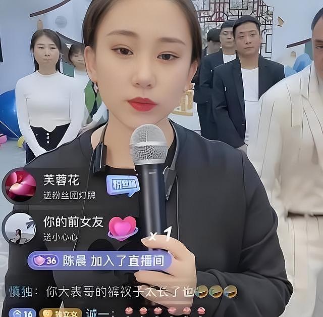 一手好牌打稀烂！从春晚笑星到县城卖唱，如今她是3个孩子的妈（组图） - 5