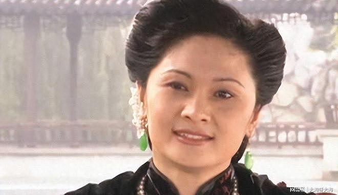 她是天生丽质的美女演员，嫁给军委副主席之子，离婚后成知名画家（组图） - 1