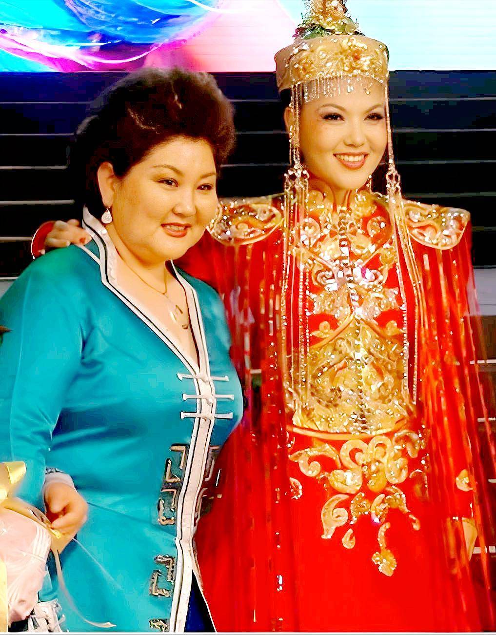 乌日娜上央视春晚！丈夫逝世8年，女儿嫁韩国人（组图） - 10
