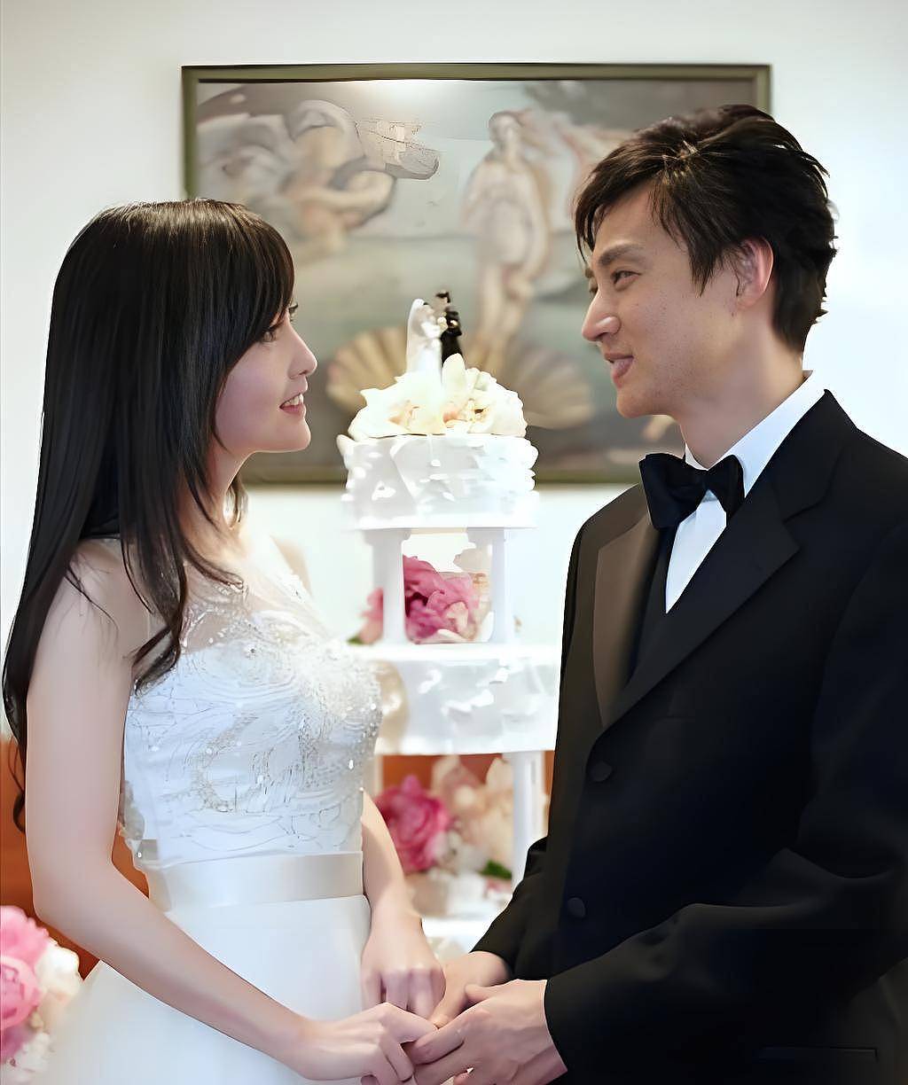 周慧敏上央视春晚！父母已离世，她恋爱20年才结婚（组图） - 6